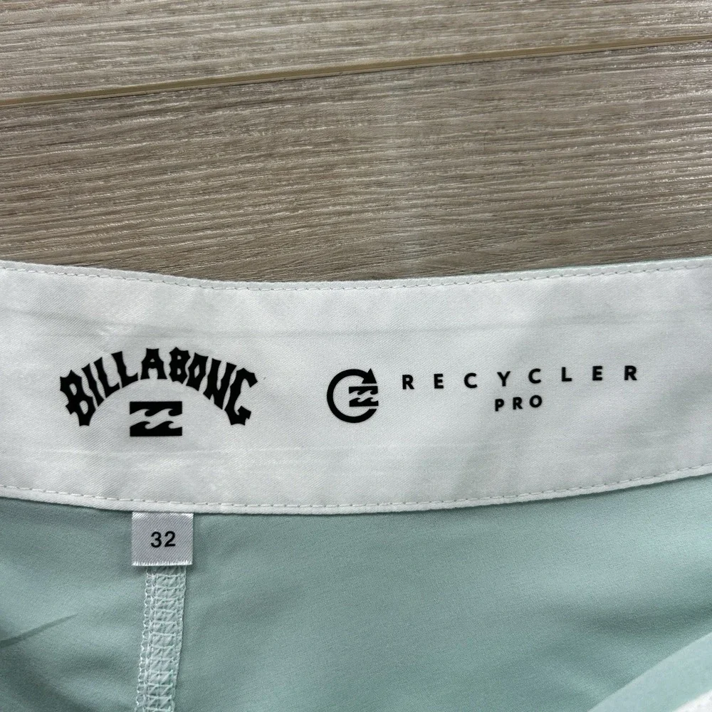 Billabong Men's 32 Burleigh Pro Minty Aqua Aztec BoardShort‎ Surf